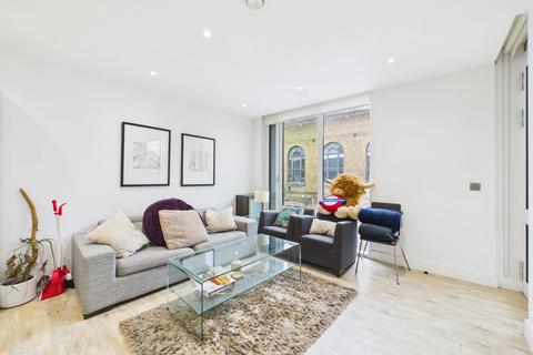 3 bed property, in Junction Road, £600,000