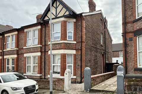6 bed property, in 11 Marlborough Grove, £230,000