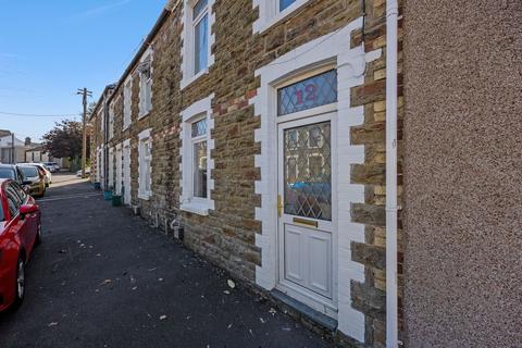 3 bed property, in School Street, £199,950