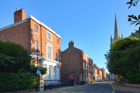 7 bed property, in Westgate, £750,000