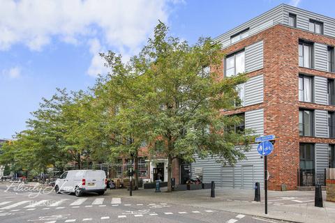 1 bed property, in 205 Richmond Road, £350,000
