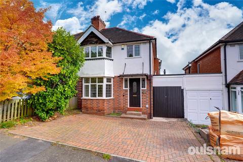 3 bed property, in Ashmead Drive, £365,000
