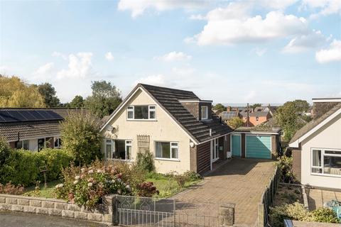 4 bed property, in 29 Ashford Drive, £325,000