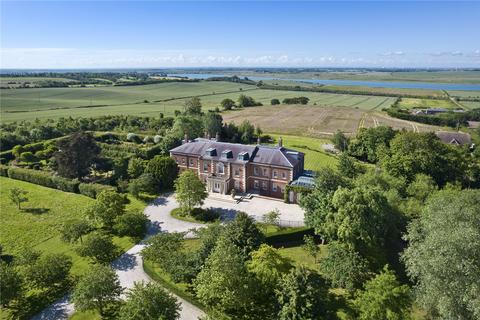 9 bed property, in Althorne, £9,900,000
