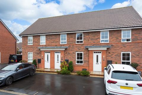 3 bed property, in Hereford Way, £260,000