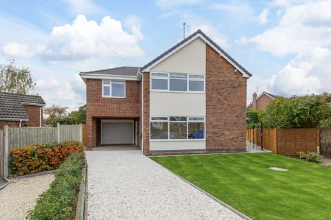 5 bed property, in Whittle Close, £750,000