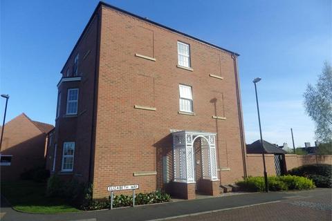 2 bed property, in Elizabeth Way, £185,000