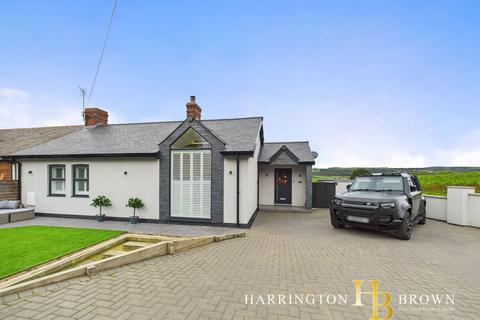 4 bed property, in The Bungalows, £475,000