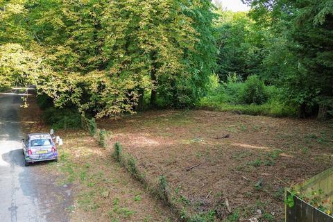 Land, in Vinehall Road, £195,000