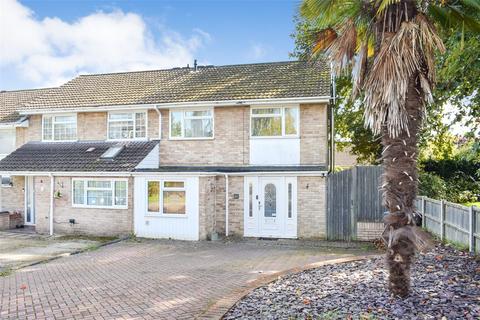4 bed property, in Whitley Road, £440,000