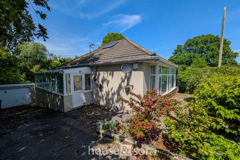 2 bed property, in 19 Acres Road, £190,000