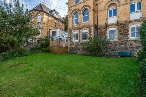 2 bed property, in Atlantic Way, £220,000
