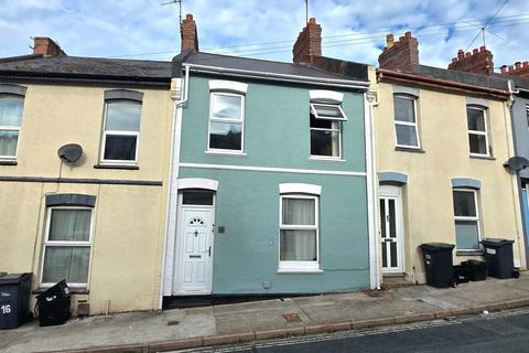 3 bed property, in Forest Road, £215,000