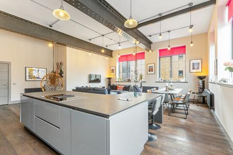 4 bed property, in Trafalgar Lane, £750,000