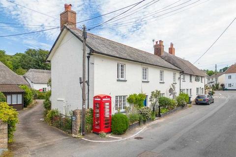 6 bed property, in Stantyway Farmhouse, £650,000