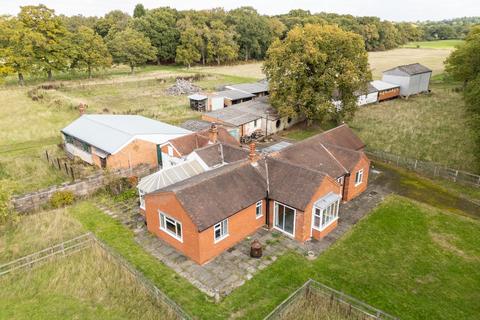 3 bed property, in Alderhanger Lane, £950,000