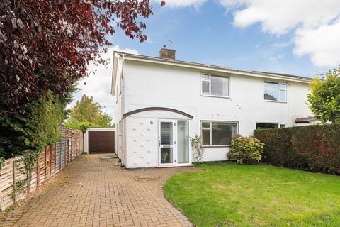 3 bed property, in Kings Grove, £425,000