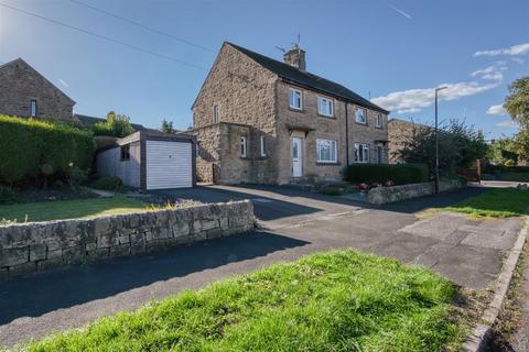 3 bed property, in Moorhall, £260,000