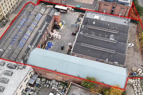 Studio, in Nottingham NG2, £3,000