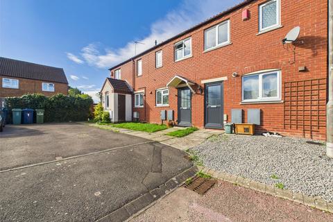 2 bed property, in Lovage Close, £190,000