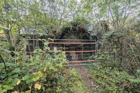 4 bed property, in Gulliver's Cottage, £200,000