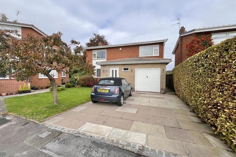 4 bed property, in Beechfield Avenue, £629,950