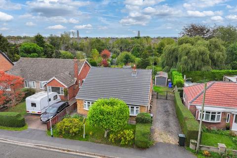 3 bed property, in South Parade, £259,950