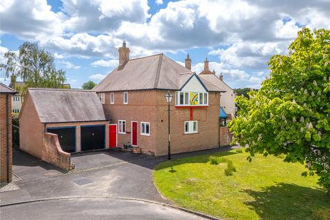 4 bed property, in Stoborough, £575,000
