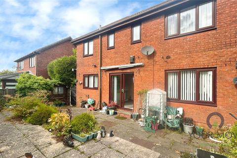 4 bed property, in Spinners Way, £335,000
