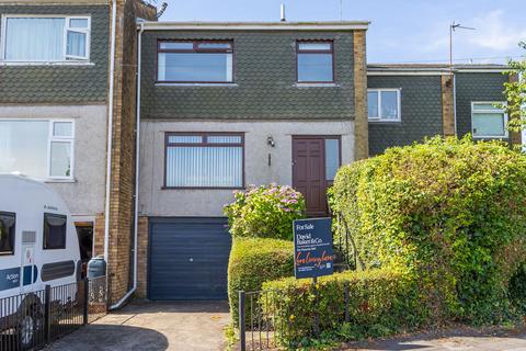 3 bed property, in Uppercliff Drive, £319,950