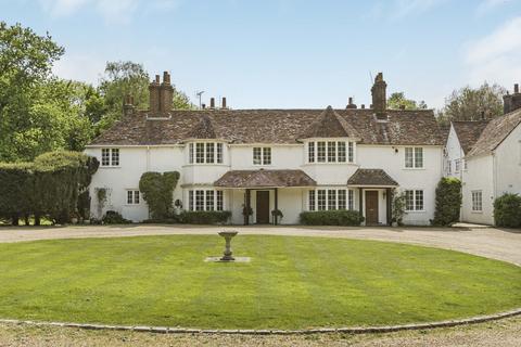 5 bed property, in Epping Green, £1,350,000