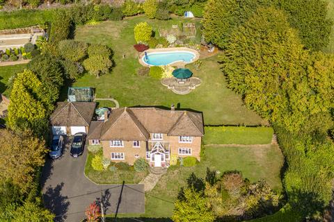 4 bed property, in The Close, £1,475,000