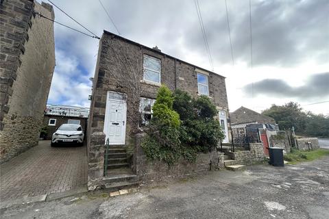 2 bed property, in Catchwell Road, £59,000