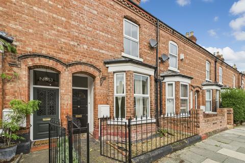 3 bed property, in Gladstone Avenue, £292,500