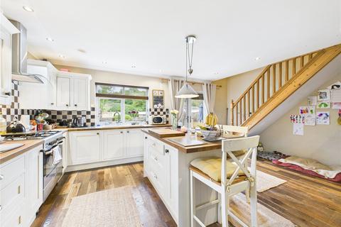 4 bed property, in Siston Common, £575,000
