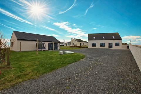 3 bed property, in Deerness KW17, £300,000