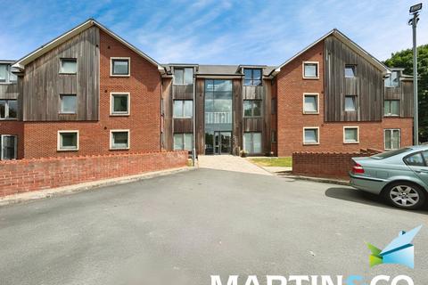 2 bed property, in Huntsman House, £65,000