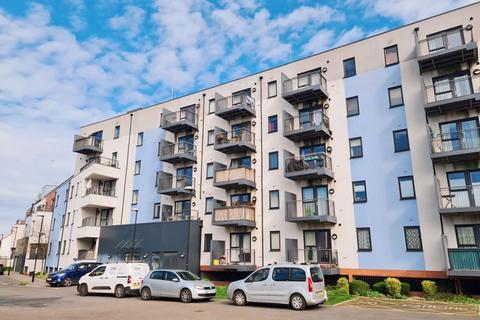 2 bed property, in Salisbury Road, £307,500
