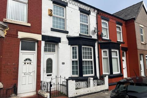 4 bed property, in Molyneux Road, £175,000
