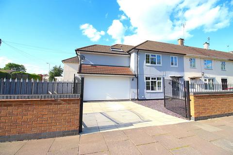3 bed property, in Liberty Road, £298,000
