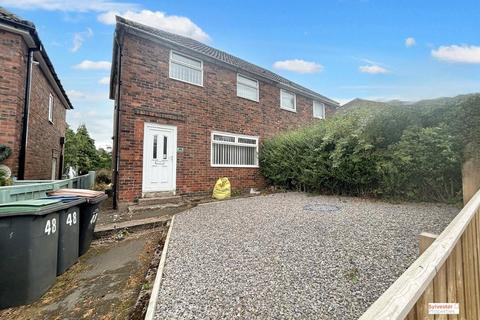 2 bed property, in Wear Road, £86,000