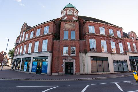 2 bed property, in The Byron Centre, £78,400