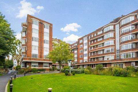 2 bed property, in Belsize Avenue, £650,000