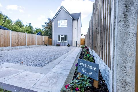 3 bed property, in Park Lane, £300,000