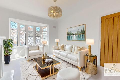 2 bed property, in Sunniside Drive, £385,000