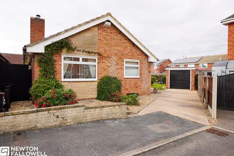 3 bed property, in Birkdale Grove, £210,000