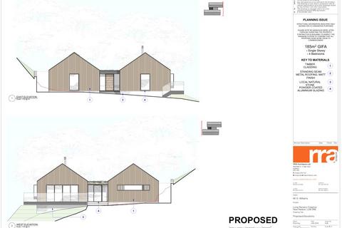 4 bed property, in New Radnor, £300,000