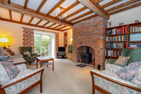 3 bed property, in The Corner House, £365,000