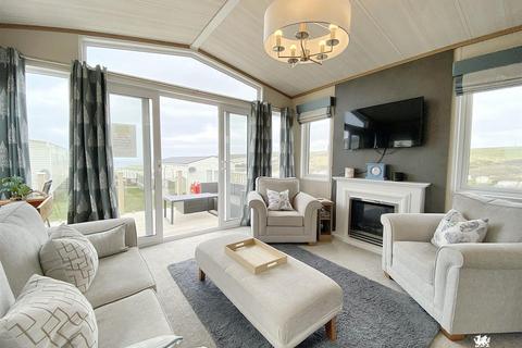 3 bed property, in Newgale, £95,000