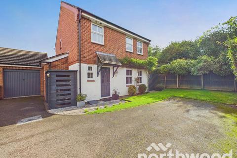 3 bed property, in Bridleway Lane, £425,000